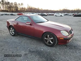 2004 Mercedes-Benz SLK-Class with VIN WDBKK65F14F299017, listed as a Copart auction lot 84318864 with 92,677 mi miles and Clean Title. Bid and sale history available at carsss.com. Image 4.
