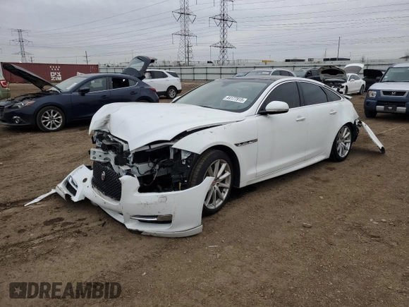 2016 Jaguar XJ R-Sport с VIN SAJWJ1CD9G8V92958, выставлен на аукционе Copart как лот 44177915 с пробегом Не указан миль и Списание • Salvage title. История ставок и продаж доступна на DreamBid. Изображение 1.