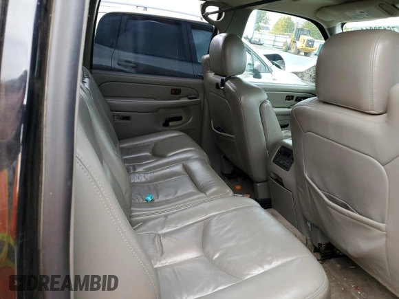2005 Chevrolet Suburban LS with VIN 3GNFK16Z75G256551, listed as a Copart auction lot 76172014 with 229,260 mi miles and Salvage Title. Bid and sale history available at carsss.com. Image 11.