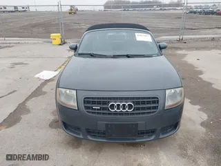 2004 Audi TT with VIN TRUUF28NX41025506, listed as a IAAI auction lot 42077877 with 139,617 mi miles. Bid and sale history available at carsss.com. Image 6.