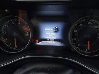 2022 Jeep Cherokee Limited с VIN 1C4PJMDX4ND515240, выставлен на аукционе IAAI как лот 41036664 с пробегом 42 794 миль миль и . История ставок и продаж доступна на DreamBid. Изображение 7.