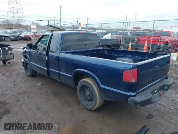 2000 Chevrolet S-10 LS with VIN 1GCCS19WXY8242120, listed as a IAAI auction lot 41675109 with 196,408 mi miles. Bid and sale history available at carsss.com. Image 3.