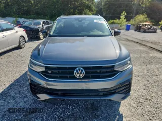 2023 Volkswagen Tiguan SE R-Line Black with VIN 3VVCB7AX3PM056471, listed as a Copart auction lot 60679225 with 94,752 mi miles and Clean title. Bid and sale history available at DreamBid. Image 5.