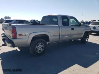 2004 Chevrolet Silverado 1500 LS with VIN 1GCEK19V64E262635, listed as a Copart auction lot 89267835 with 253,402 mi miles and Salvage Title. Bid and sale history available at carsss.com. Image 3.