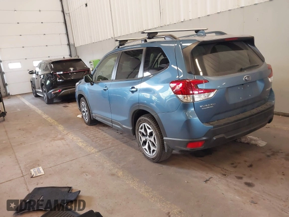 2019 Subaru Forester Premium with VIN JF2SKAEC3KH590972, listed as a IAAI auction lot 42115496 with 25,091 mi miles and . Bid and sale history available at DreamBid. Image 3.