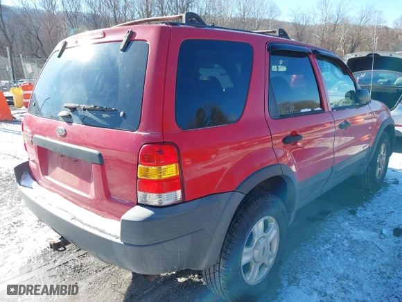2001 Ford Escape XLT with VIN 1FMYU04131KB51488, listed as a IAAI auction lot 41363166 with 327,580 mi miles. Bid and sale history available at carsss.com. Image 4.