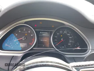 2013 Audi Q7 S line Prestige z VIN WA1DGAFE2DD014884, wystawiony jako IAAI lot #41899713 z przebiegiem 130 141 mil mil oraz . Historia ofert i sprzedaży dostępna na DreamBid. Obrazek 7.