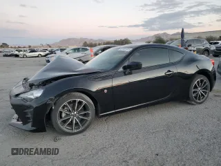 2017 Toyota 86 with VIN JF1ZNAA15H9710207, listed as a Copart auction lot 87501915 with 68,738 mi miles and Salvage Title. Bid and sale history available at carsss.com. Image 1.