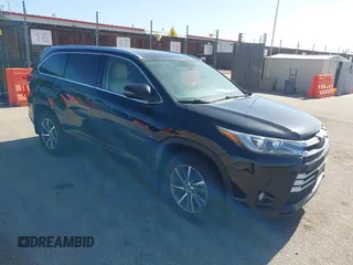 2017 Toyota Highlander XLE with VIN 5TDJZRFH7HS462950, listed as a IAAI auction lot 41980546 with 101,828 mi miles and . Bid and sale history available at DreamBid. Image 1.