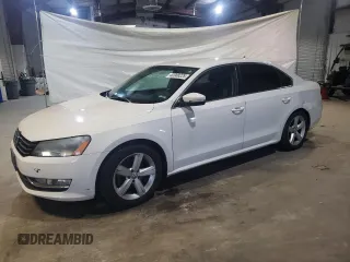 2015 Volkswagen Passat 1.8T Limited Edition with VIN 1VWAT7A33FC082226, listed as a Copart auction lot 52008225 with 185,941 mi miles and Clean Title. Bid and sale history available at carsss.com. Image 1.