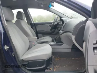 2010 Hyundai Elantra GLS z VIN KMHDU4AD8AU184849, wystawiony jako IAAI lot #42245110 z przebiegiem 173 960 mil mil oraz . Historia ofert i sprzedaży dostępna na DreamBid. Obrazek 5.