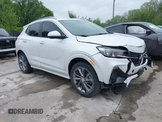 2022 Buick Encore GX Select с VIN KL4MMESL4NB122084, выставлен на аукционе IAAI как лот 42113636 с пробегом 29 629 миль миль и . История ставок и продаж доступна на DreamBid. Изображение 1.