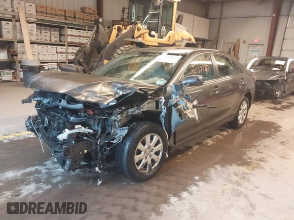 2007 Toyota Camry z VIN JTNBB46K573017707, wystawiony jako IAAI lot #42230423 z przebiegiem 140 843 mil mil oraz . Historia ofert i sprzedaży dostępna na DreamBid. Obrazek 17.