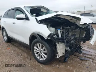 2020 Kia Sorento LX z VIN 5XYPG4A3XLG654612, wystawiony jako IAAI lot #41882055 z przebiegiem 94 949 mil mil oraz . Historia ofert i sprzedaży dostępna na DreamBid. Obrazek 1.