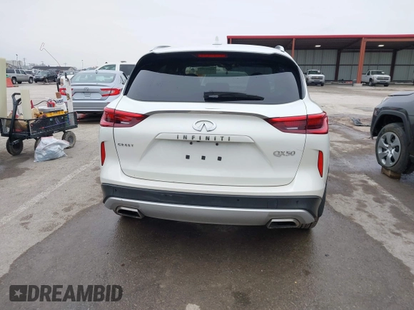 2020 Infiniti QX50 Luxe z VIN 3PCAJ5M15LF105513, wystawiony jako IAAI lot #41492732 z przebiegiem 71 576 mil mil oraz . Historia ofert i sprzedaży dostępna na DreamBid. Obrazek 16.