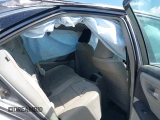 2015 Toyota Camry XLE z VIN 4T1BF1FK6FU923716, wystawiony jako IAAI lot #42038803 z przebiegiem 255 479 mil mil oraz . Historia ofert i sprzedaży dostępna na DreamBid. Obrazek 8.