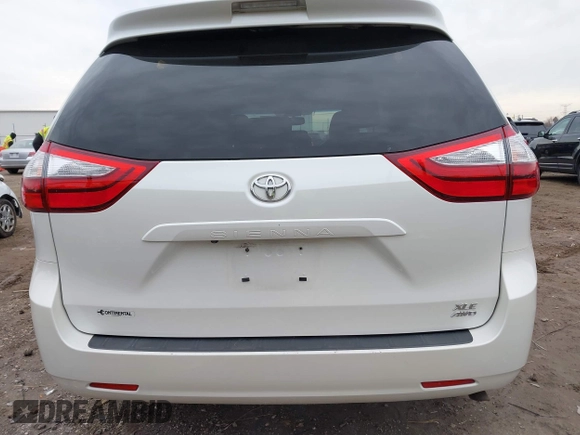 2016 Toyota Sienna Ltd with VIN 5TDDK3DC3GS129715, listed as a IAAI auction lot 40849430 with 138,724 mi miles. Bid and sale history available at carsss.com. Image 16.