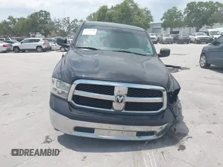 2019 Ram 1500 SLT z VIN 1C6RR6TT5KS561556, wystawiony jako IAAI lot #42174298 z przebiegiem 86 005 mil mil oraz . Historia ofert i sprzedaży dostępna na DreamBid. Obrazek 13.