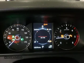2018 Land Rover Range Rover Velar S с VIN SALYB2RN7JA710458, выставлен на аукционе Copart как лот 42389605 с пробегом 120 378 миль миль и Чистый • Clean title. История ставок и продаж доступна на DreamBid. Изображение 9.