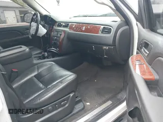 2008 Chevrolet Tahoe LTZ with VIN 1GNFK13098J160218, listed as a IAAI auction lot 40876511 with 186,701 mi miles and . Bid and sale history available at DreamBid. Image 5.