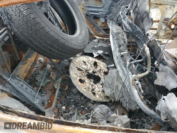 2019 Nissan Maxima SV z VIN 1N4AA6AV3KC383258, wystawiony jako Copart lot #70022104 z przebiegiem Nie podano mil oraz Nie do naprawy • Non repairable. Historia ofert i sprzedaży dostępna na DreamBid. Obrazek 10.
