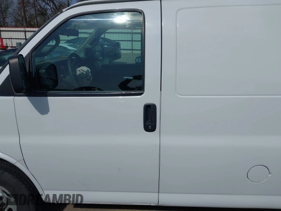 2019 GMC Savana Cargo with VIN 1GTW7AFGXK1220517, listed as a IAAI auction lot 41547025 with 131,264 mi miles. Bid and sale history available at carsss.com. Image 15.