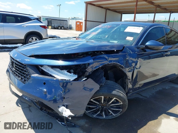 2025 Honda Accord Touring with VIN 1HGCY2F8XSA000892, listed as a IAAI auction lot 42246204 with 17,325 mi miles and . Bid and sale history available at DreamBid. Image 6.