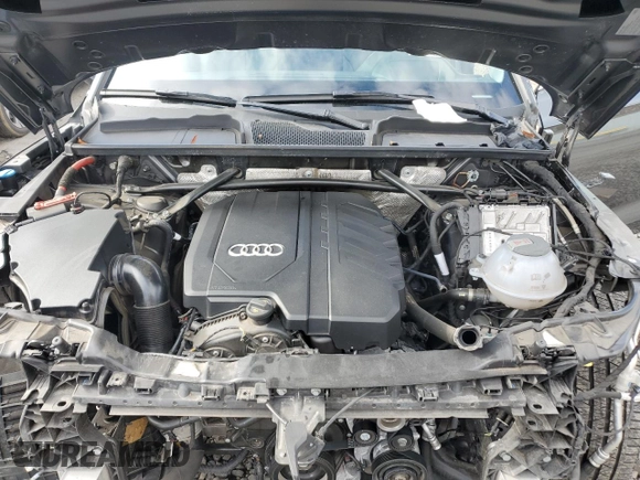 2022 Audi Q5 S line Prestige with VIN WA1FAAFY5N2005758, listed as a Copart auction lot 44140635 with 30,765 mi miles and Salvage title. Bid and sale history available at DreamBid. Image 12.