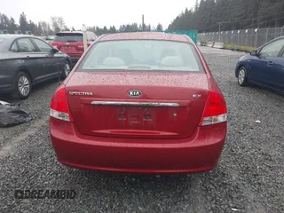 2009 Kia Spectra EX with VIN KNAFE222695621925, listed as a IAAI auction lot 40657622 with 135,647 mi miles. Bid and sale history available at carsss.com. Image 16.