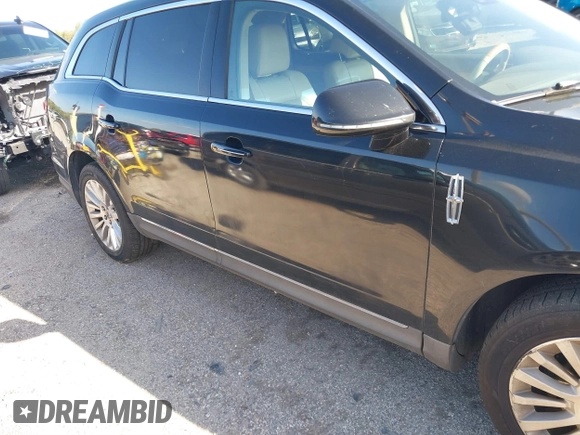 2010 Lincoln MKT with VIN 2LMHJ5AR9ABJ12211, listed as a IAAI auction lot 41766668 with 161,057 mi miles. Bid and sale history available at carsss.com. Image 6.