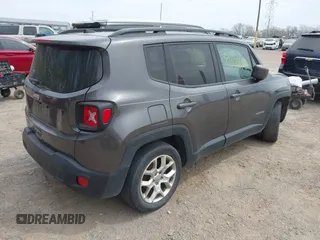2018 Jeep Renegade Latitude with VIN ZACCJABB8JPJ55645, listed as a IAAI auction lot 42071695 with 124,067 mi miles. Bid and sale history available at carsss.com. Image 4.