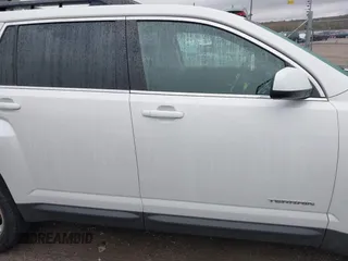2017 GMC Terrain SLE z VIN 2GKFLNE33H6351011, wystawiony jako IAAI lot #40764787 z przebiegiem 78 184 mil mil oraz . Historia ofert i sprzedaży dostępna na DreamBid. Obrazek 13.