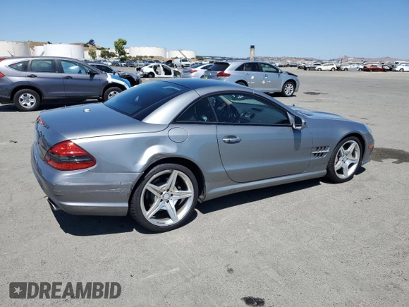2011 Mercedes-Benz SL 550 z VIN WDBSK7BA8BF161437, wystawiony jako Copart lot #58439805 z przebiegiem 110 606 mil mil oraz Szkoda całkowita • Salvage title. Historia ofert i sprzedaży dostępna na DreamBid. Obrazek 3.