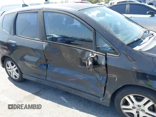 2007 Honda Fit Sport z VIN JHMGD38607S021022, wystawiony jako IAAI lot #42274897 z przebiegiem 277 486 mil mil oraz . Historia ofert i sprzedaży dostępna na DreamBid. Obrazek 6.