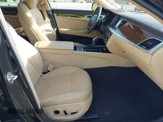2017 Genesis G80 3.8L z VIN KMHGN4JE6HU198651, wystawiony jako IAAI lot #41970311 z przebiegiem 38 292 mil mil oraz . Historia ofert i sprzedaży dostępna na DreamBid. Obrazek 5.