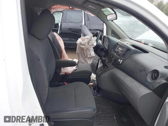 2016 Nissan NV200 S with VIN 3N6CM0KN0GK696935, listed as a IAAI auction lot 42190410 with 407,266 mi miles and . Bid and sale history available at DreamBid. Image 5.