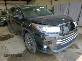 2018 Toyota Highlander LE с VIN 5TDBZRFH6JS834630, выставлен на аукционе Copart как лот 59680915 с пробегом 93 904 миль миль и Списание • Salvage title. История ставок и продаж доступна на DreamBid. Изображение 14.