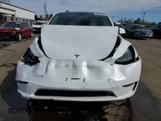 2024 Tesla Model Y Long Range с VIN 7SAYGDEE6RF149685, выставлен на аукционе Copart как лот 52986885 с пробегом Не указан миль и Списание • Salvage title. История ставок и продаж доступна на DreamBid. Изображение 5.