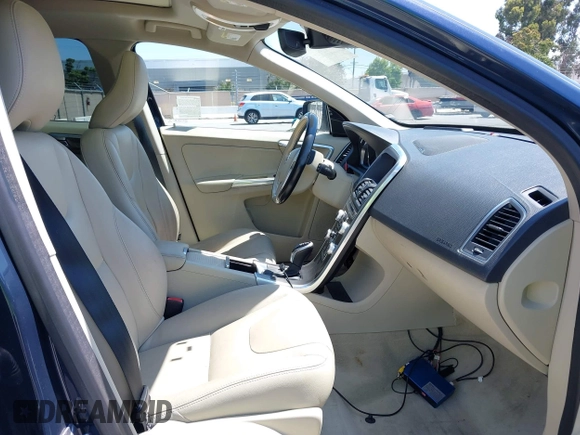 2015 Volvo XC60 T5 Drive-E Premier with VIN YV440MDK0F2685308, listed as a IAAI auction lot 42783695 with 140,561 mi miles and . Bid and sale history available at DreamBid. Image 5.