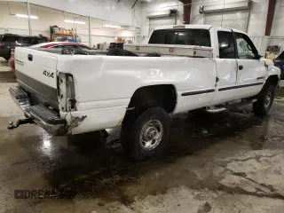 1998 Dodge Ram 2500 with VIN 3B7KF22Z1WG110302, listed as a Copart auction lot 82669944 with 97,815 mi miles and Salvage Title. Bid and sale history available at carsss.com. Image 3.