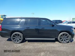 2016 Chevrolet Suburban LS with VIN 1GNSKGKC3GR236223, listed as a IAAI auction lot 41761595 with 269,500 mi miles. Bid and sale history available at carsss.com. Image 13.