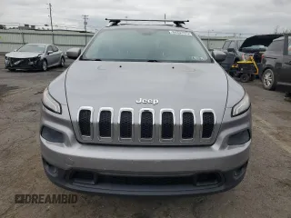 2014 Jeep Cherokee Latitude z VIN 1C4PJMCS8EW286152, wystawiony jako Copart lot #60332475 z przebiegiem 102 434 mil mil oraz Szkoda całkowita • Salvage title. Historia ofert i sprzedaży dostępna na DreamBid. Obrazek 5.