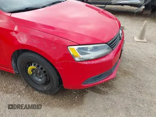 2012 Volkswagen Jetta S с VIN 3VW2K7AJXCM412248, выставлен на аукционе IAAI как лот 42162886 с пробегом 200 699 миль миль и . История ставок и продаж доступна на DreamBid. Изображение 6.
