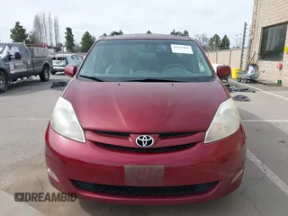 2009 Toyota Sienna XLE with VIN 5TDZK22C29S261516, listed as a IAAI auction lot 41831006 with 147,667 mi miles. Bid and sale history available at carsss.com. Image 12.