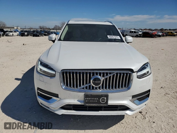 2021 Volvo XC90 Inscription with VIN YV4A22PLXM1702592, listed as a Copart auction lot 46461975 with 42,454 mi miles and Salvage Title. Bid and sale history available at carsss.com. Image 5.