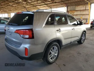 2014 Kia Sorento LX with VIN 5XYKT4A71EG462250, listed as a Copart auction lot 50083895 with 106,370 mi miles and Clean Title. Bid and sale history available at carsss.com. Image 3.