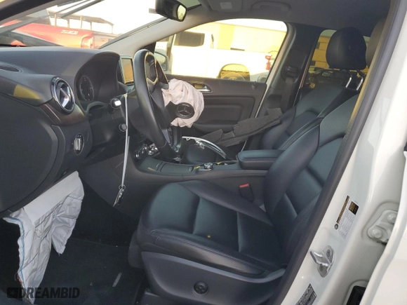 2014 Mercedes-Benz B-Class with VIN WDDVP9AB0EJ001291, listed as a Copart auction lot 81073134 with 0 mi miles and Salvage Title. Bid and sale history available at carsss.com. Image 7.