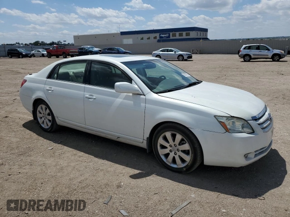 2005 Toyota Avalon XL z VIN 4T1BK36B25U061701, wystawiony jako Copart lot #58007825 z przebiegiem 207 885 mil mil oraz Szkoda całkowita • Salvage title. Historia ofert i sprzedaży dostępna na DreamBid. Obrazek 4.
