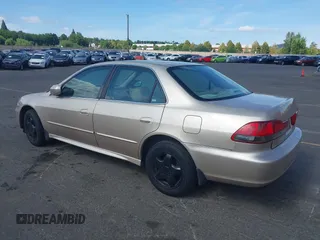 2001 Honda Accord EX с VIN 1HGCG16521A005814, выставлен на аукционе IAAI как лот 42537549 с пробегом Не указан миль и . История ставок и продаж доступна на DreamBid. Изображение 3.