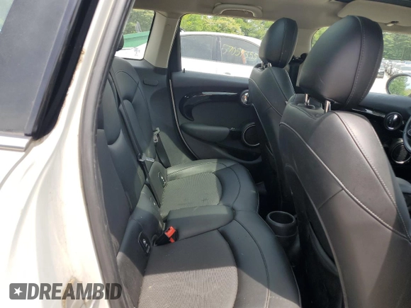 2015 MINI Hardtop 4 Door S with VIN WMWXU3C5XF2B56555, listed as a Copart auction lot 58775215 with 101,426 mi miles and Clean title. Bid and sale history available at DreamBid. Image 10.